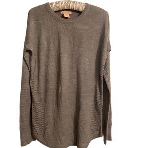 Sweet Romeo Women's Taupe Crewneck Sweater